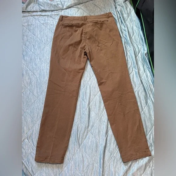GARNET HILL Khaki Pants. Size 8 - Picture 6 of 7